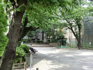 周辺環境:三田松坂児童遊園 グランドメゾン白金・三光坂