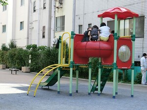 周辺環境:久松児童公園 ＰＲＥＭＩＵＭ　ＣＵＢＥ日本橋浜町