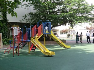 周辺環境:久松児童公園 プレミアムキューブ日本橋浜町