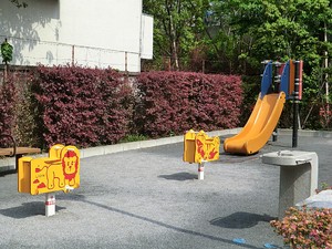 周辺環境:一ツ木児童遊園 パークコート赤坂ザ　タワー