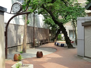 周辺環境:松本町児童遊園 パークハウス芝タワー