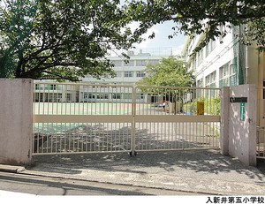 入新井第五小学校 店舗付住宅 大田区大森北６丁目 25600万円 平和島駅｜住建ハウジング