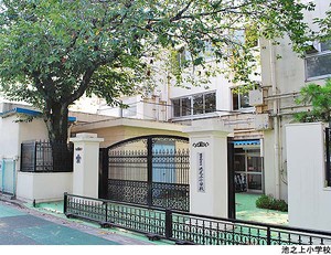 池之上小学校 土地・売地 世田谷区代沢１丁目 サンドエル松原 10480万円 駒場東大前駅｜住建ハウジング