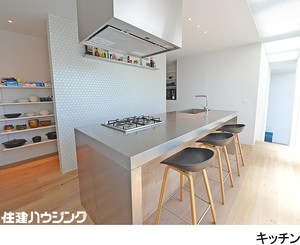 お洒落なアイランドキッチン 中古一戸建て 大田区南馬込４丁目 7980万円 西馬込駅｜住建ハウジング