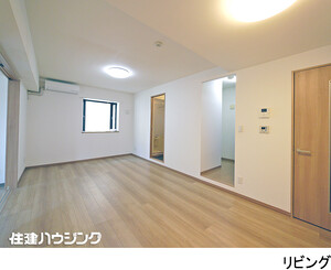 2階1ＬＤＫのリビング 中古一戸建て 世田谷区駒沢４丁目 23800万円 駒沢大学駅｜住建ハウジング