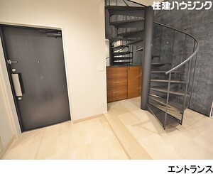 螺旋階段 グラツィオーソ神楽坂　イースト