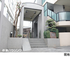 建物エントランス パインクレスト信濃町