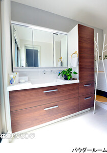 北側・パウダールーム 中古一戸建て 品川区小山７丁目 100000万円 洗足駅｜住建ハウジング