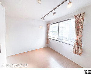 3階6.9帖居室　南側に窓がある明るいお部屋です 中古一戸建て 世田谷区宮坂３丁目 13000万円 経堂駅｜住建ハウジング