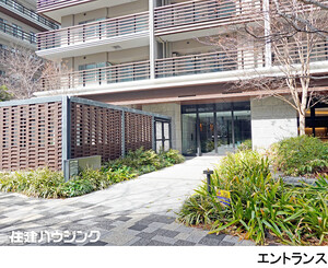 建物エントランス ＨＡＲＵＭＩ　ＦＬＡＧ　ＳＵＮ　ＶＩＬＬＡＧＥ　Ｃ棟