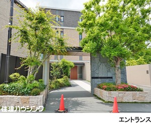 建物エントランス プレミスト世田谷喜多見