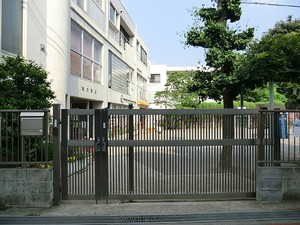 周辺環境:あけぼの幼稚園 新築一戸建て 世田谷区砧５丁目 9390万円 祖師ケ谷大蔵駅｜住建ハウジング