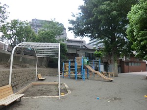 周辺環境:したのやばし公園 新築一戸建て 世田谷区三宿２丁目 7750万円 三軒茶屋駅｜住建ハウジング