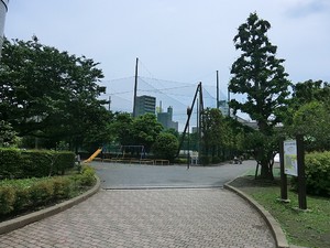 周辺環境:池尻三丁目公園 マンション(一棟) 世田谷区池尻３丁目 エスポワール池尻 35000万円 池尻大橋駅｜住建ハウジング