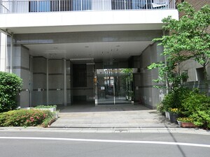 周辺環境:三軒茶屋病院 マンション(一棟) 世田谷区三軒茶屋２丁目 34900万円 三軒茶屋駅｜住建ハウジング