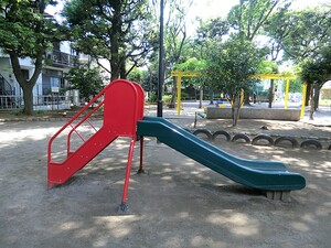 周辺環境:伊勢脇公園 目黒区中目黒５丁目(24800万円)のアパート(一棟)｜住建ハウジング