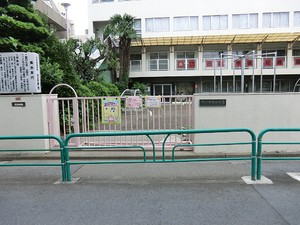 周辺環境:西荻学園幼稚園 土地・売地 杉並区西荻北４丁目 7500万円 西荻窪駅｜住建ハウジング