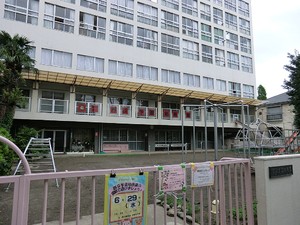 周辺環境:西荻学園幼稚園 マンション(区分) 杉並区西荻北３丁目 ルフォンリブレ西荻窪 5350万円 西荻窪駅｜住建ハウジング