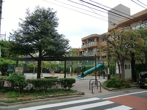 周辺環境:西の橋児童公園 アパート(一棟) 大田区東雪谷３丁目 17250万円 石川台駅｜住建ハウジング