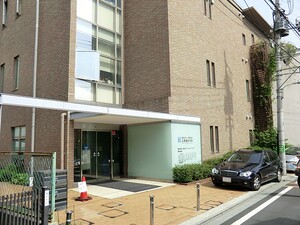 周辺環境:広尾整形外科 マンション(区分) 港区南麻布４丁目 クオリア南麻布 8830万円 広尾駅｜住建ハウジング