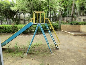 周辺環境:用賀一丁目公園 ソレイユ玉川台