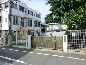 周辺環境:雑司ヶ谷幼稚園 豊島区雑司が谷１丁目(11800万円)のアパート(一棟)｜住建ハウジング