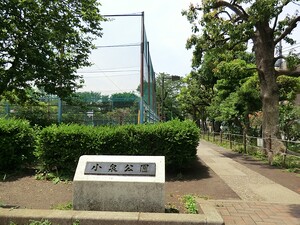 周辺環境:小泉公園 土地・売地 世田谷区駒沢２丁目 32000万円 駒沢大学駅｜住建ハウジング