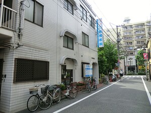 周辺環境:板橋医院 プラウドシティ上池袋
