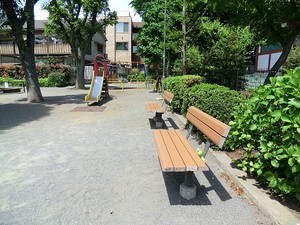 周辺環境:上北沢八幡公園 オリエントロイヤルハウス経堂