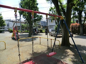 周辺環境:上北沢八幡公園 土地・売地 世田谷区上北沢１丁目 9990万円 上北沢駅｜住建ハウジング