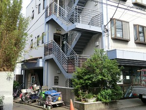 周辺環境:ニコニコ保育園 土地・売地 目黒区下目黒２丁目 16900万円 目黒駅｜住建ハウジング