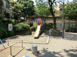 周辺環境:原町公園 パーク・コート市谷加賀町