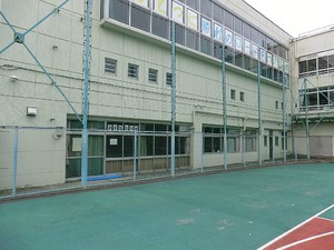 周辺環境:落合第二幼稚園 マンションヴィップ北新宿