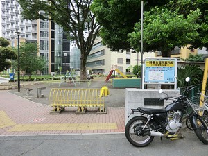 周辺環境:水野原児童遊園 ベネヴィータ市ヶ谷銀杏坂(6998万円)｜中古マンション（新築･中古）｜住建ハウジング