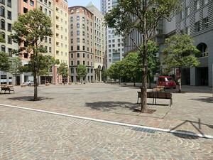 周辺環境:汐留西公園 マンション(区分) 港区東新橋２丁目 プレシス汐留 11000万円 新橋駅｜住建ハウジング