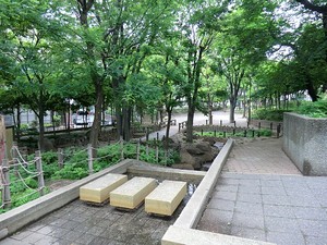 周辺環境:幡ヶ谷第三公園 幡ケ谷ハイムグランシス(8799万円)｜中古マンション（新築･中古）｜住建ハウジング