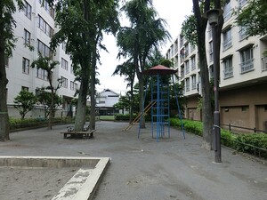 周辺環境:池尻南公園 マンションニュー池尻