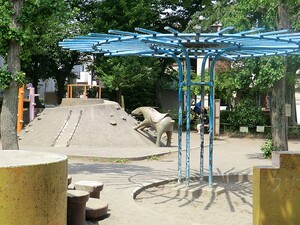 周辺環境:東山児童遊園 プリズムタワー