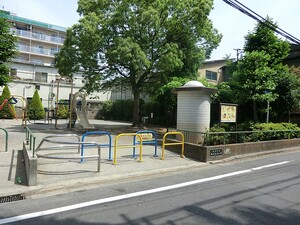 周辺環境:根方児童公園 アールブラン西馬込