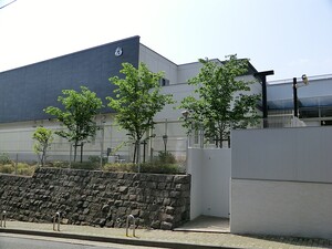 周辺環境:若葉会幼稚園 パークリュクス西麻布(9200万円)｜中古マンション（新築･中古）｜住建ハウジング