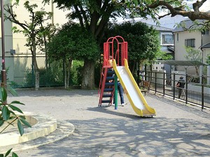 周辺環境:大山道児童遊園 オープンレジデンス桜新町アベニューＥ棟
