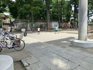 周辺環境:北沢八幡児童遊園 ファミールグラン代沢