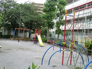 周辺環境:仲よし児童公園 マンション(一棟) 大田区蒲田本町２丁目 ポルシェ蒲田本町 15600万円 蒲田駅｜住建ハウジング