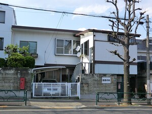 周辺環境:鶴巻内科医院 土地・売地 目黒区柿の木坂２丁目 10580万円 都立大学駅｜住建ハウジング