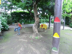 周辺環境:松庵三丁目公園 リーベスト松庵