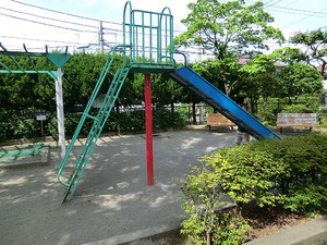 周辺環境:深沢一丁目公園 中古一戸建て 目黒区八雲３丁目 13000万円 自由が丘駅｜住建ハウジング