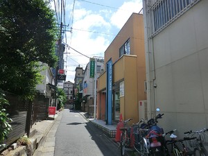 周辺環境:三茶クリニック 新築一戸建て 世田谷区若林２丁目 7480万円 三軒茶屋駅｜住建ハウジング