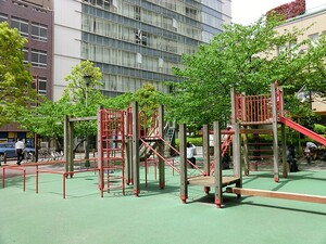 周辺環境:京橋公園 ガーラステーション新富町