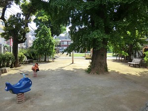 周辺環境:大観音児童遊園 文京区千駄木１丁目(10880万円)｜中古一戸建て｜住建ハウジング