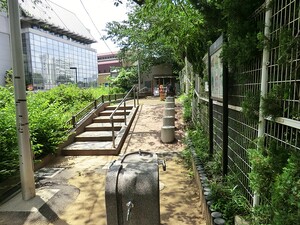 周辺環境:飯田橋児童遊園 ダイアパレス飯田橋２